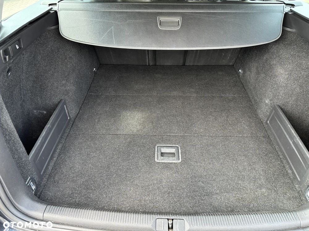 Volkswagen Passat Variant - 27