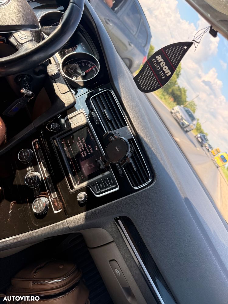 Volkswagen Golf - 5