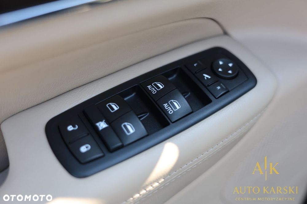 Jeep Grand Cherokee - 18
