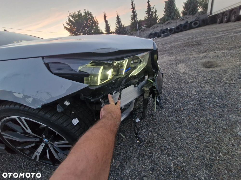 BMW Seria 5 530e xDrive - 11