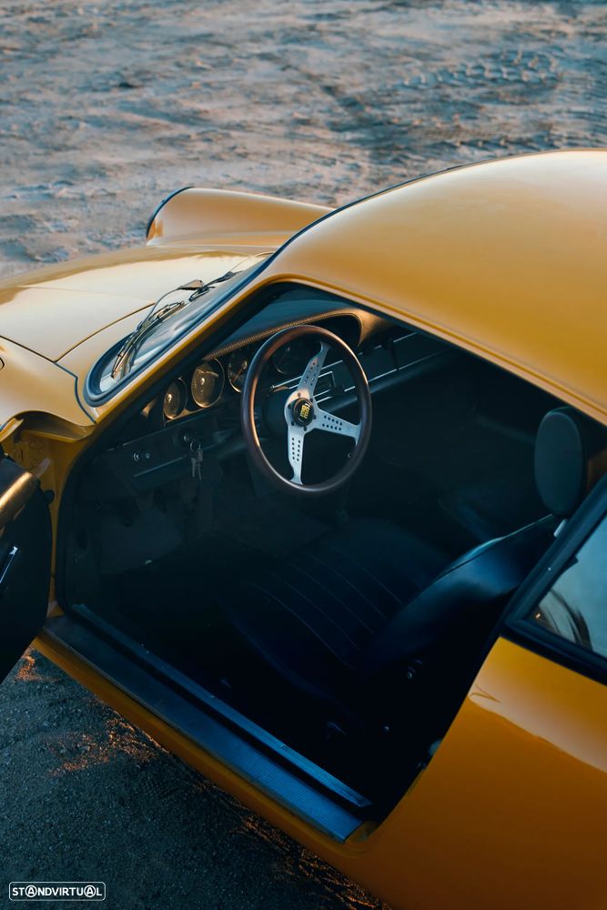 Porsche 911 Série F - 19