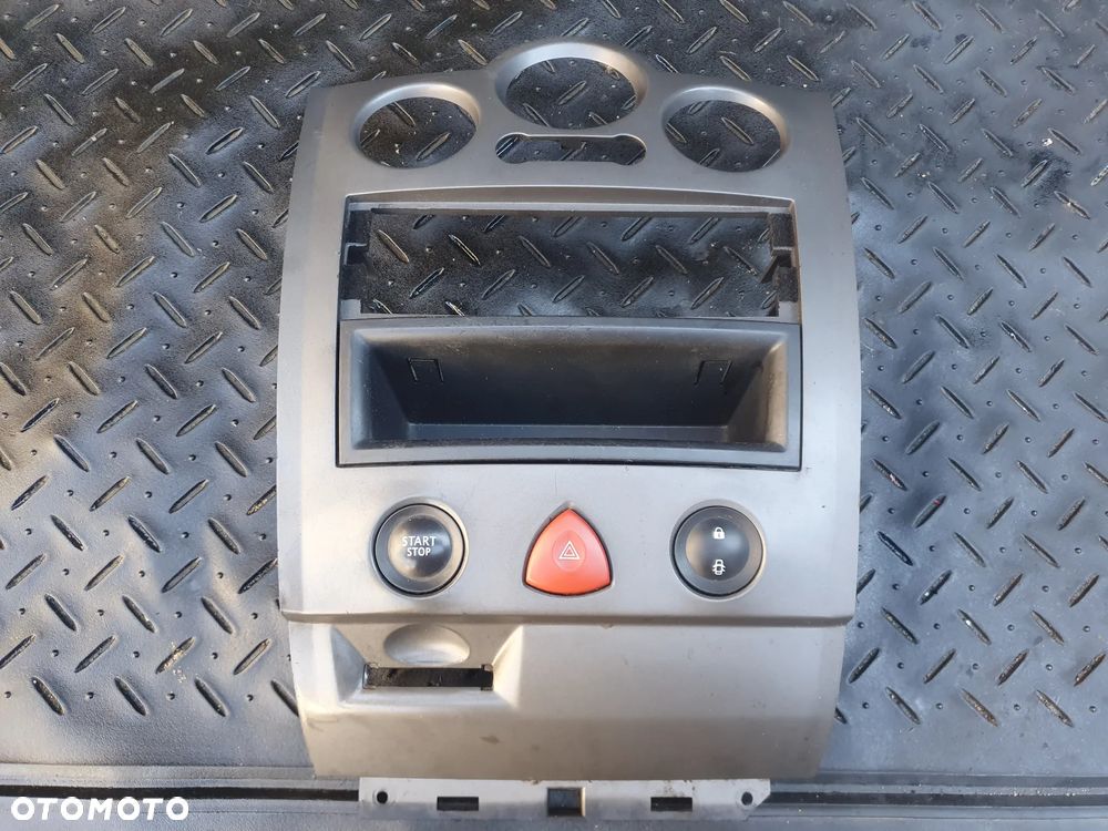 RAMKA KONSOLI ŚRODKOWEJ RENAULT MEGANE II EUROPA - 1