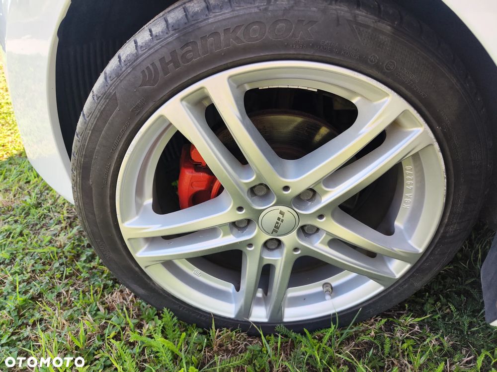 Hyundai i30 1.6 CRDi Fifa World Cup Edition - 23
