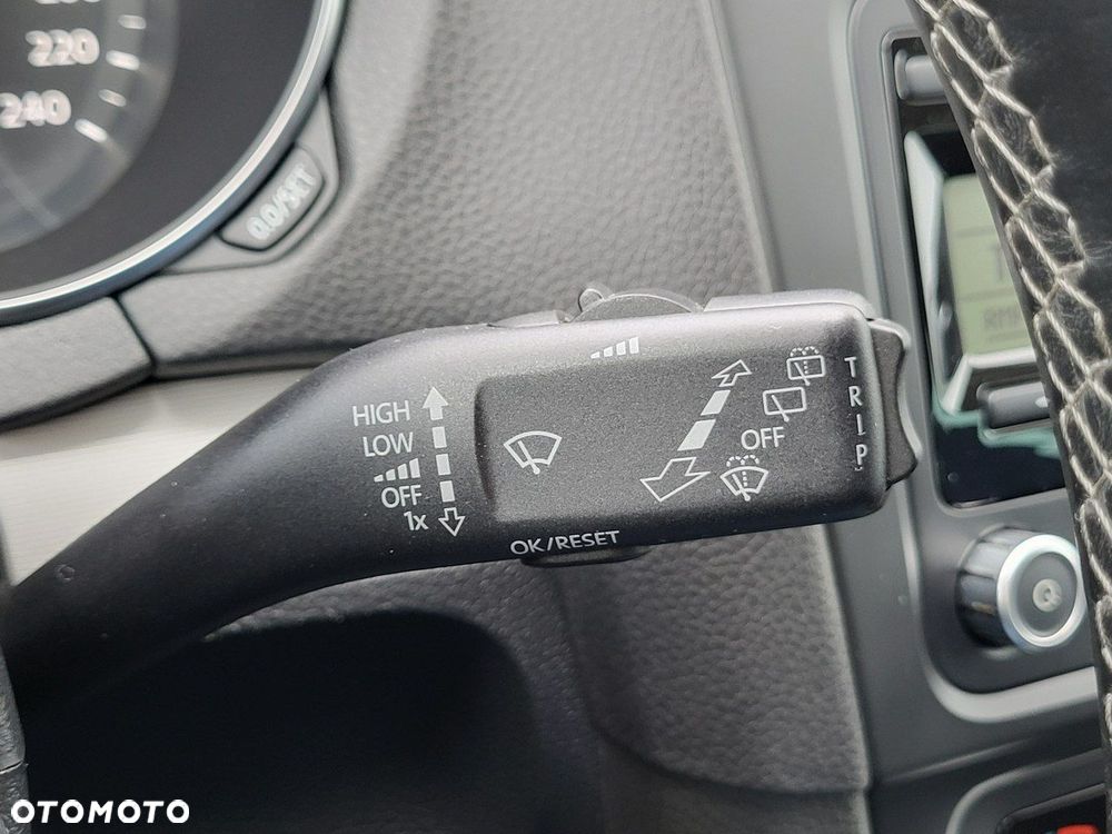 Volkswagen Golf - 36