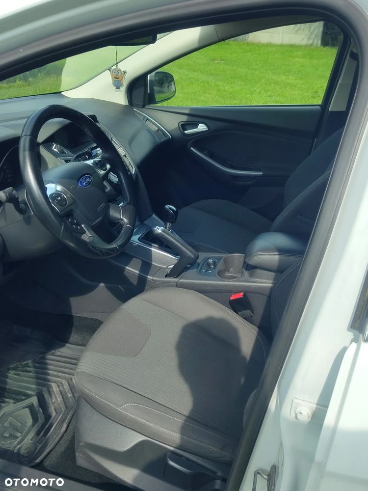Ford Focus Turnier 1.6 TDCi ECOnetic 88g Start-Stopp-Sy Titanium - 9