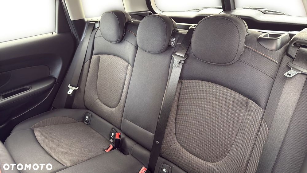 MINI Clubman One - 13