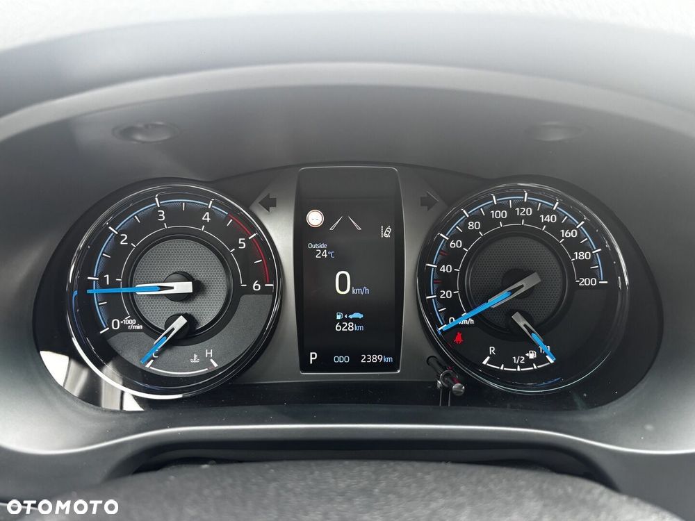 Toyota Hilux 2.8 D-4D mHEV Double Cab Invincible 4x4 - 14