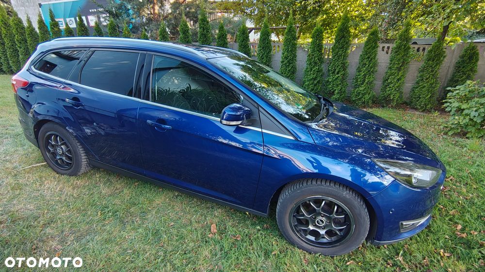 Ford Focus 1.5 EcoBoost Titanium ASS - 4