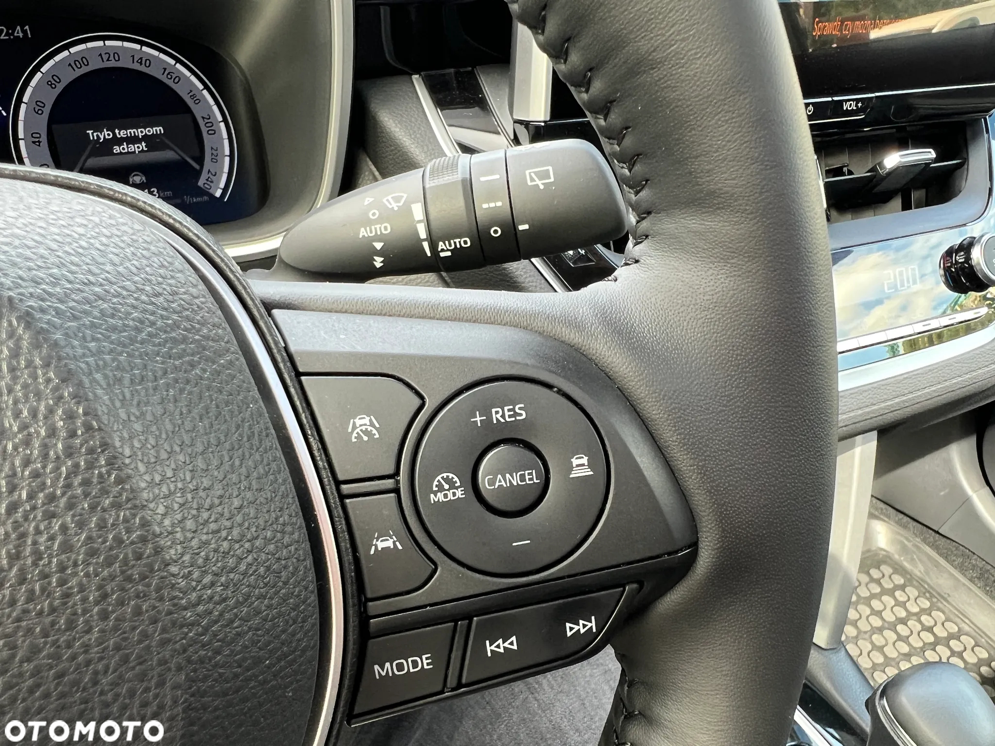 Toyota Corolla Cross 2.0 Hybrid Executive AWD - 20