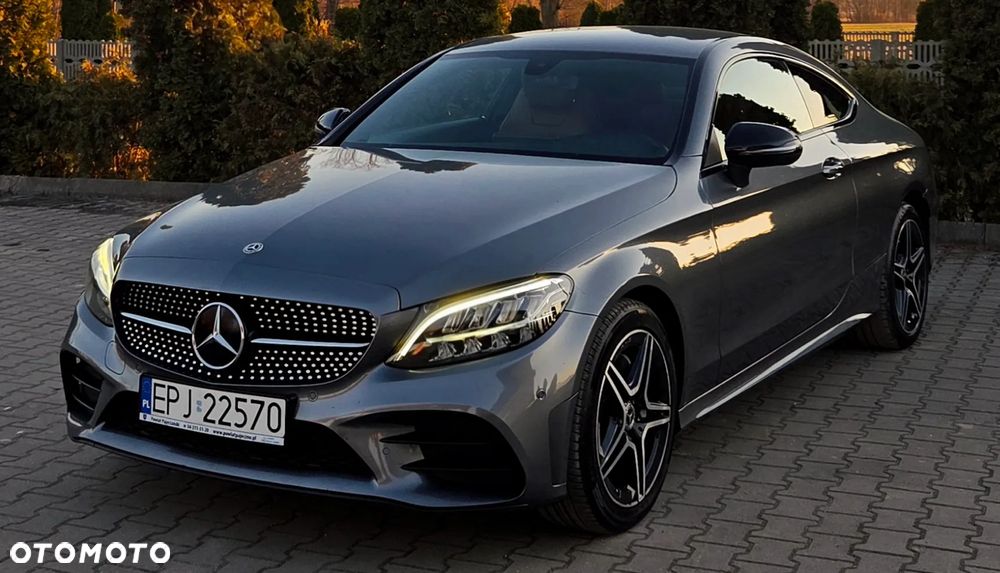 Mercedes-Benz Klasa C 180 AMG Line - 1