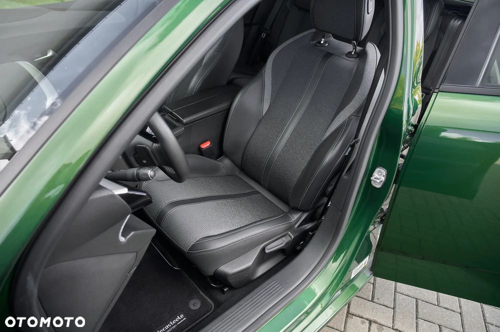 Peugeot 308 BlueHDi 130 EAT8 Allure - 26