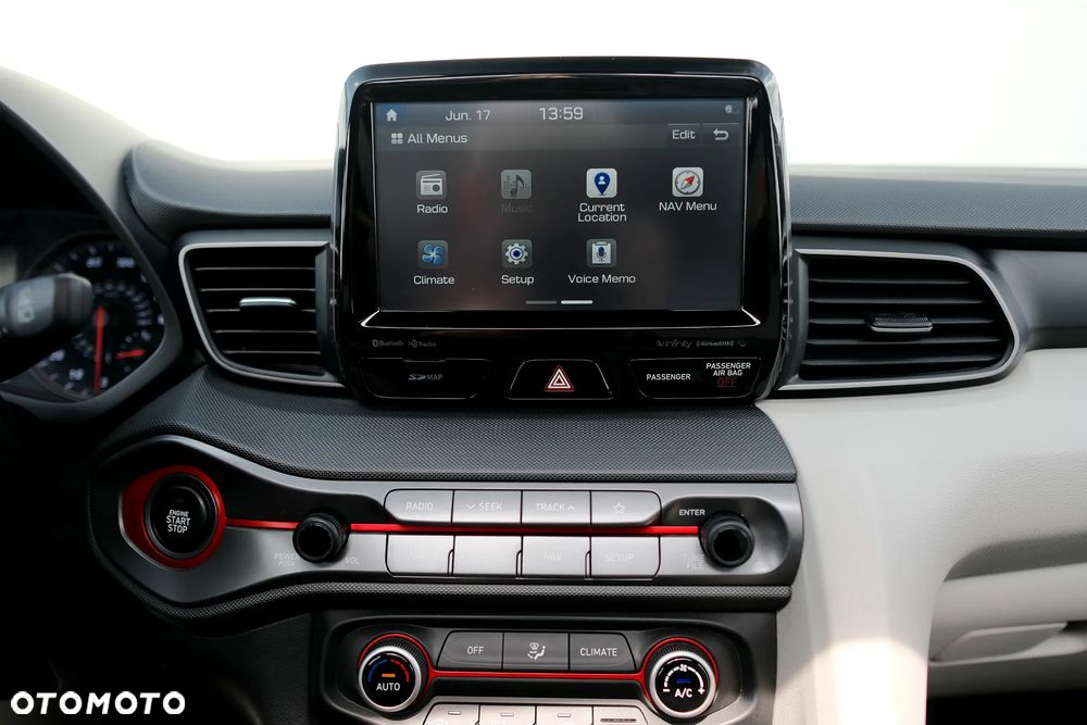 Hyundai Veloster - 34
