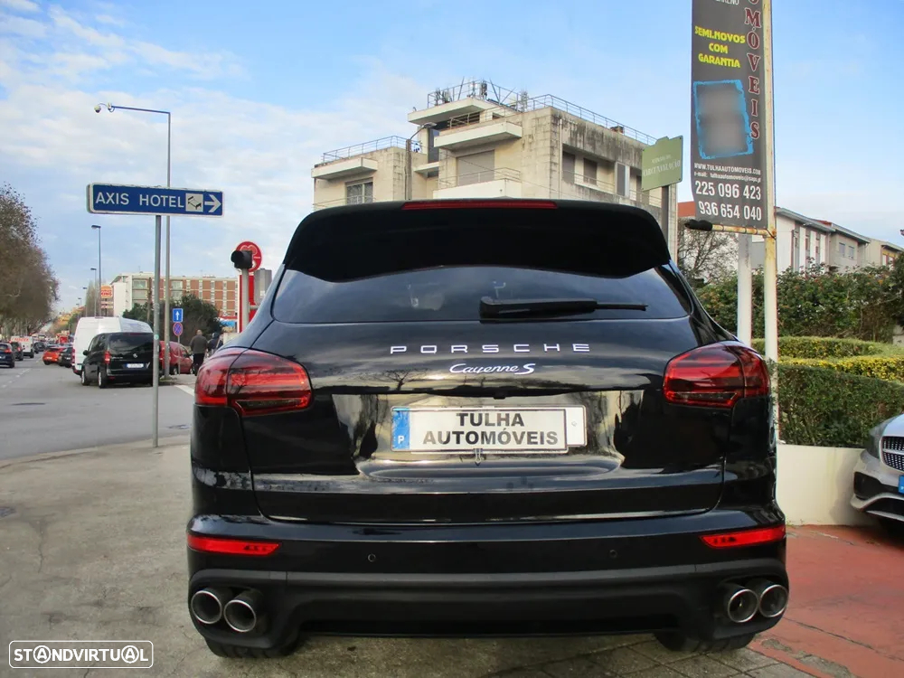 Porsche Cayenne S - 6