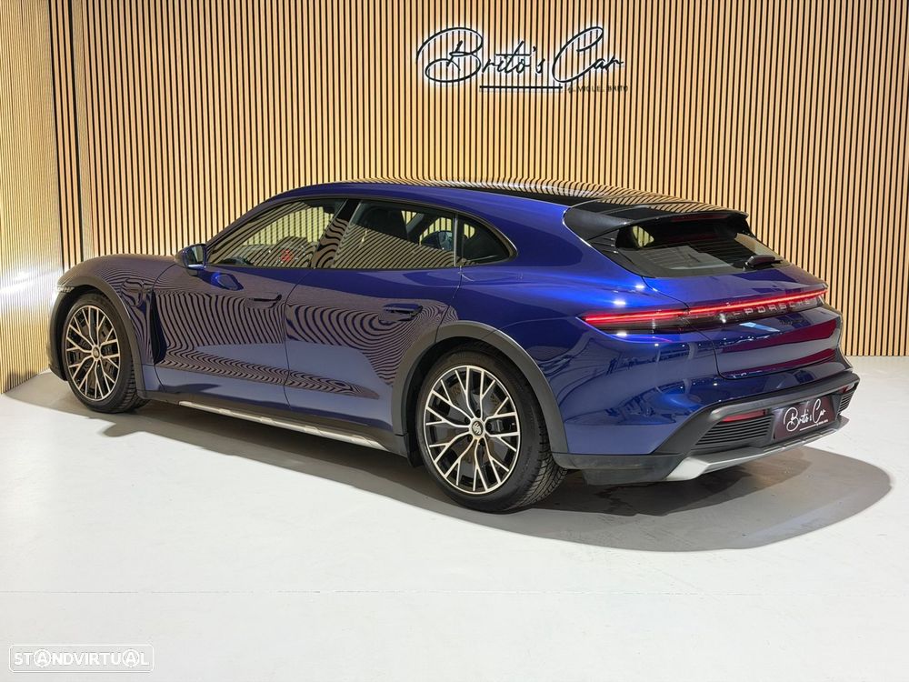 Porsche Taycan Cross Turismo 4 - 3