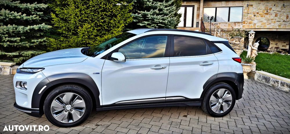 Hyundai KONA Business - 32