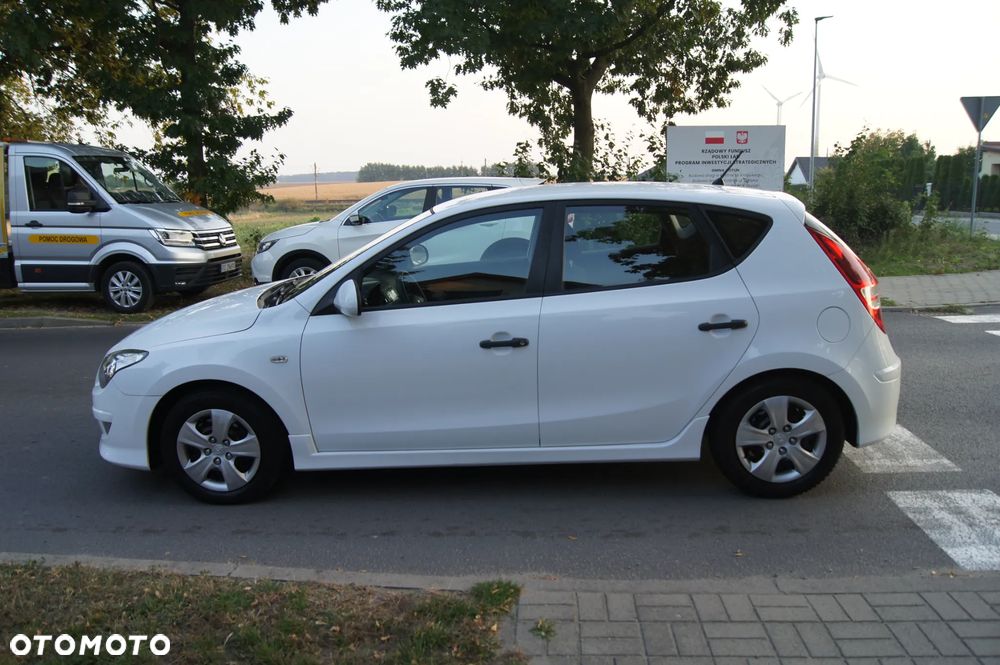 Hyundai i30 1.4 Blue Comfort - 4