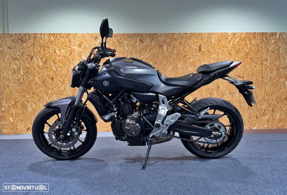 Yamaha MT-07 - 2