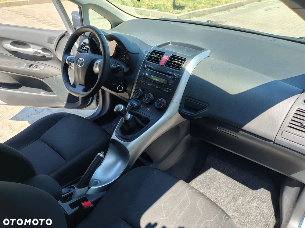 Toyota Auris 1.6 Active - 11