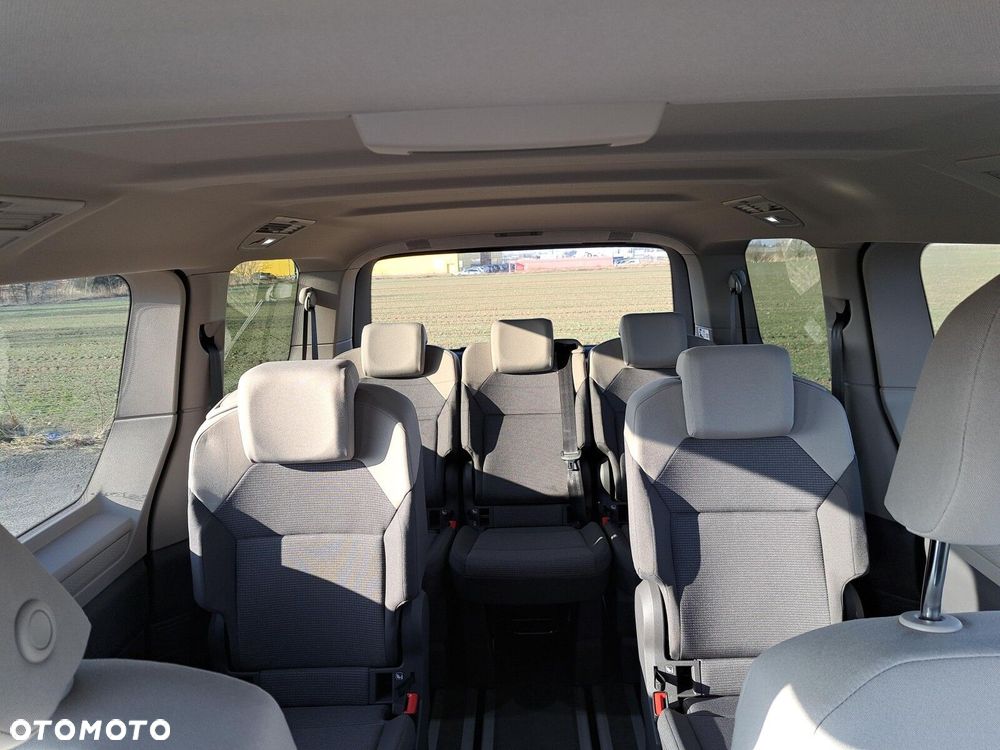 Volkswagen Multivan - 21