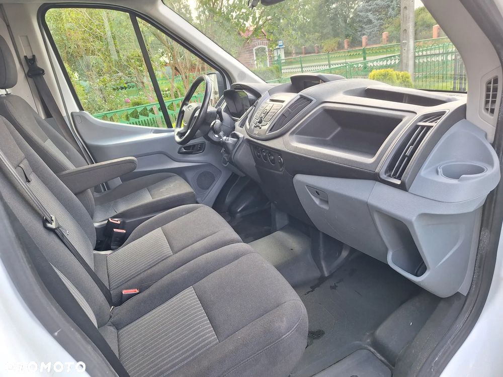 Ford Transit - 25