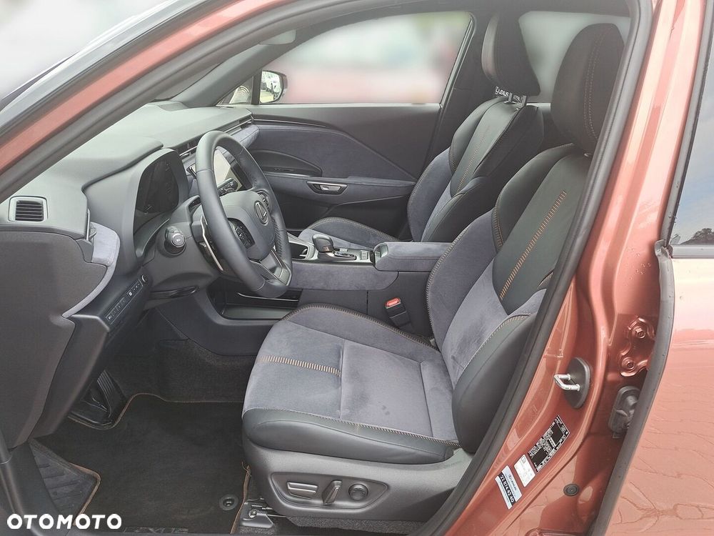 Lexus LBX 1.5 Hybrid Cool - 16