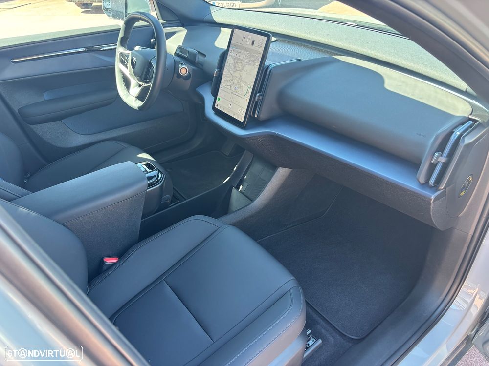 Volvo EX30 Single Motor Extended Range RWD Ultra - 11