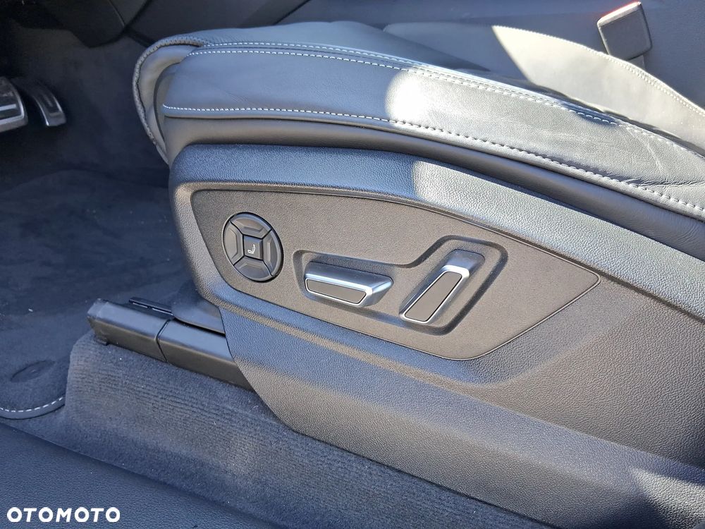 Audi Q8 55 TFSI mHEV Quattro Tiptronic - 15