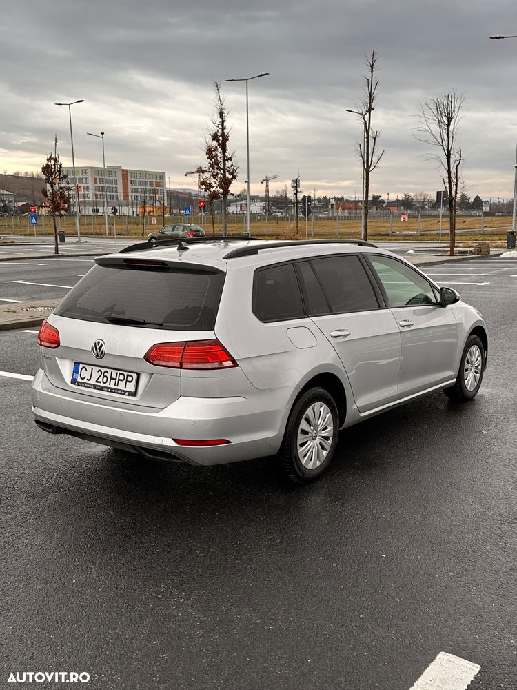 Volkswagen Golf 1.6 TDI (BlueMotion Technology) Comfortline - 4