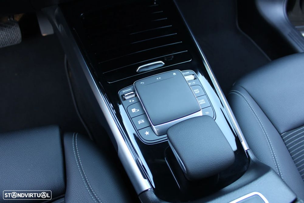 Mercedes-Benz GLB 180 7G-DCT Progressive Advanced - 51