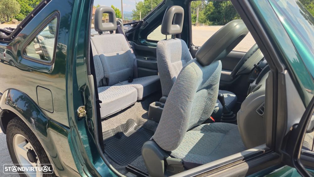 Suzuki Jimny 1.3 16V - 11