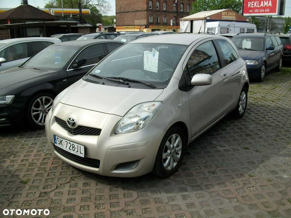 Toyota Yaris - 1