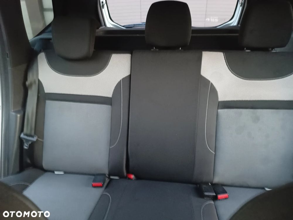 Dacia Duster 1.6 SCe Blackshadow 4x4 S&S - 13