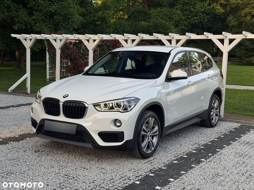 BMW X1 sDrive18d Business Edition - 7