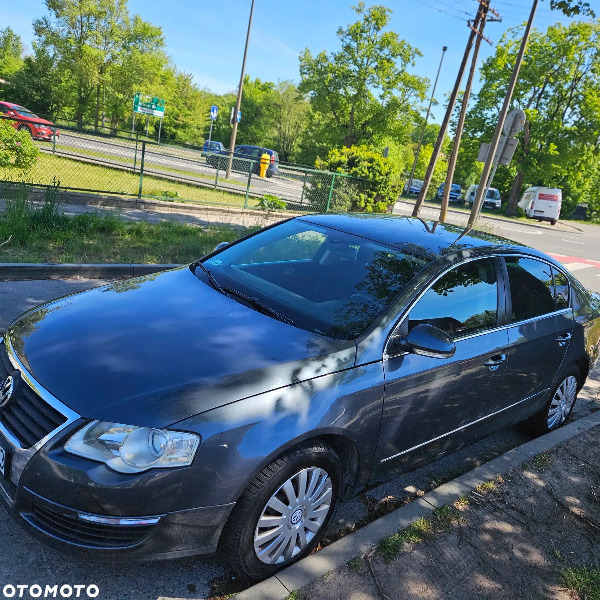Volkswagen Passat 2.0 TDI DPF Highline - 9