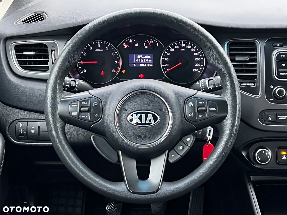 Kia Carens 1.6 GDI L - 18