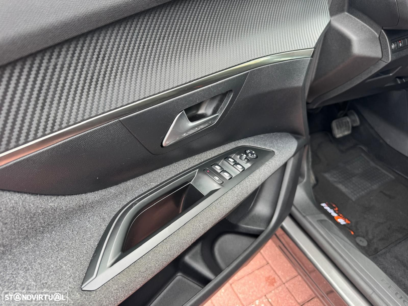 Peugeot 3008 1.5 BlueHDi Active Pack EAT8 - 11