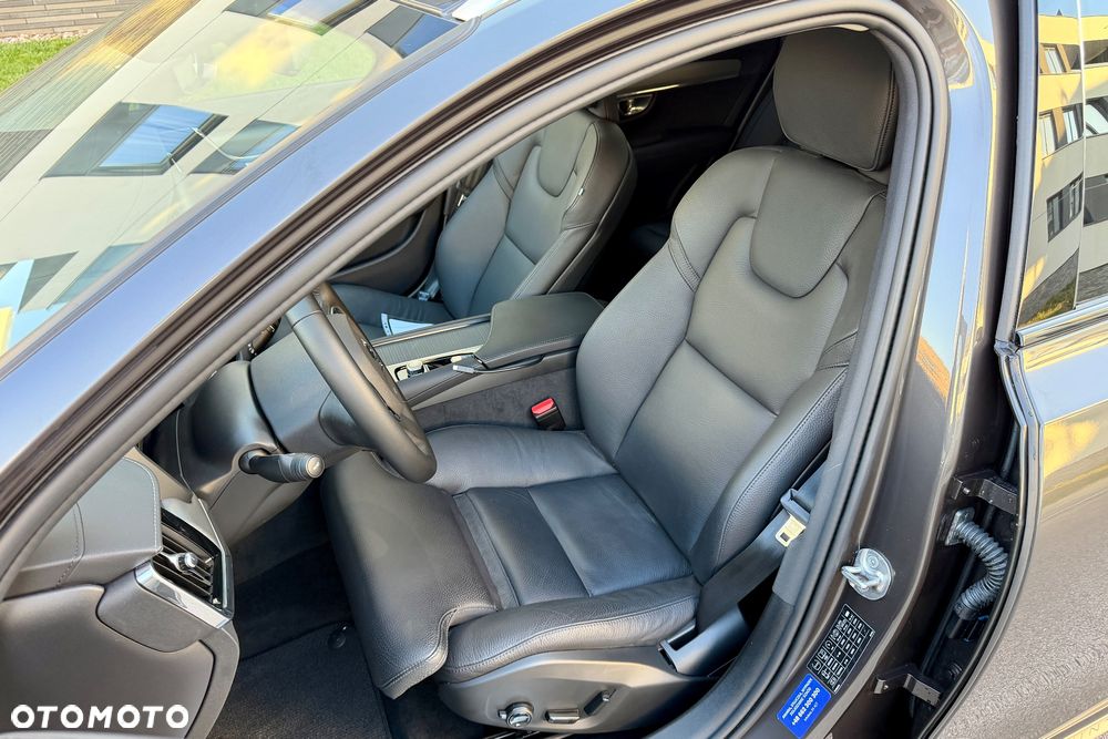 Volvo V90 Cross Country B5 B AWD Plus - 11