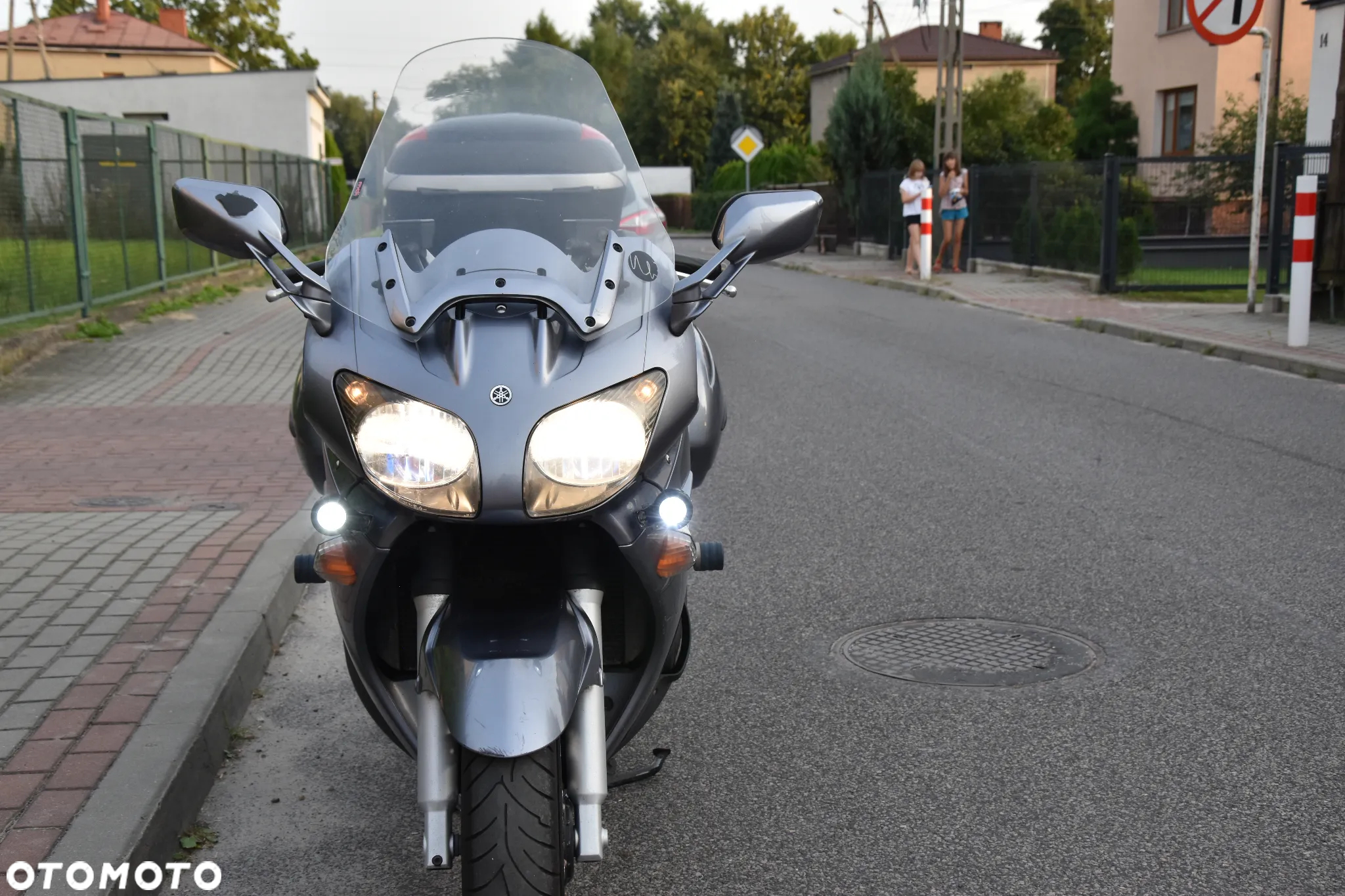 Yamaha FJR - 8