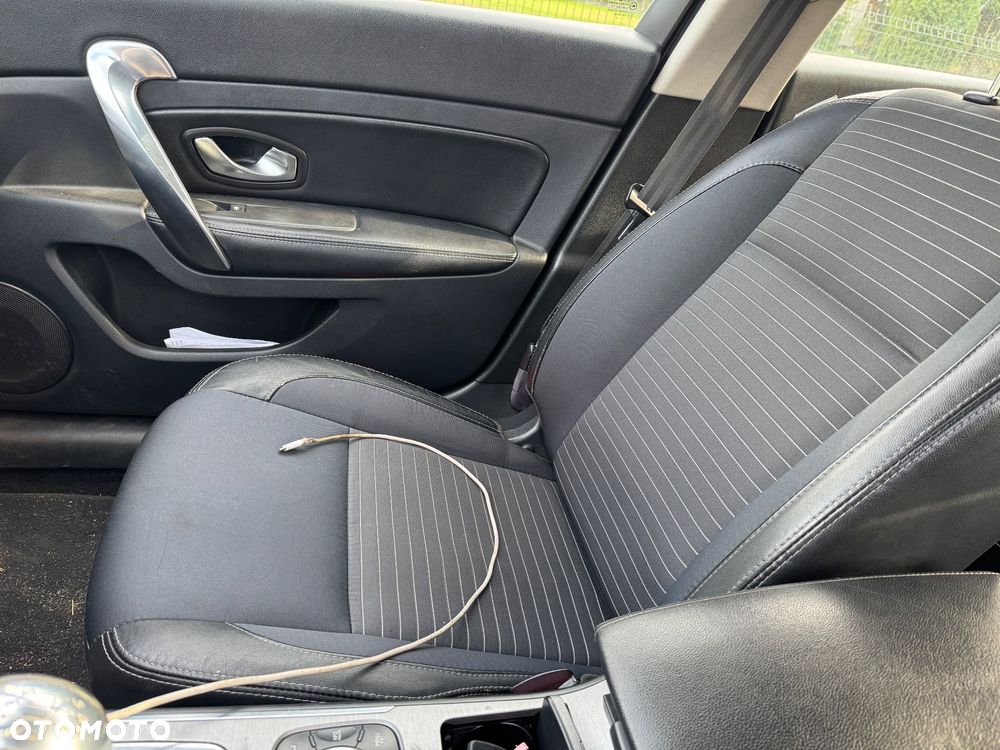 Renault Latitude 2.0 dCi Privilege - 15