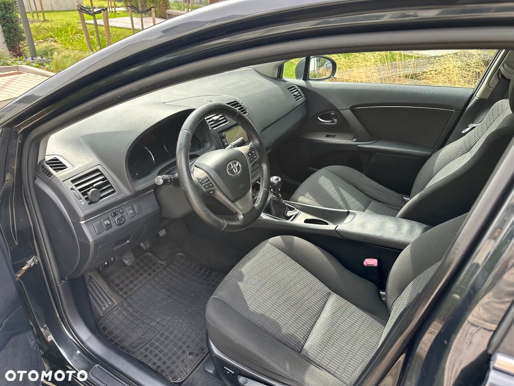 Toyota Avensis 2.0 D-4D Executive - 9