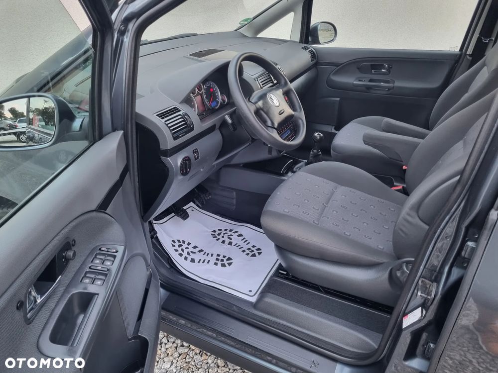 Volkswagen Sharan 1.9 TDI Family - 9