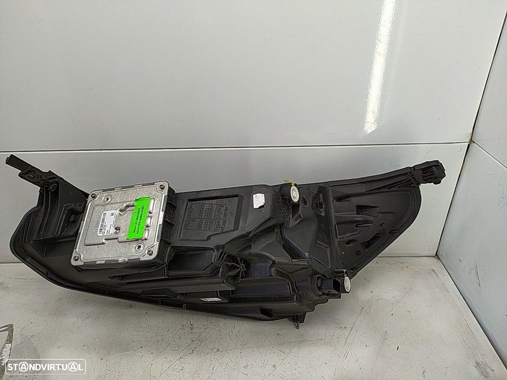 Farol Direito Ford Focus Iv Turnier (Hp) - 3