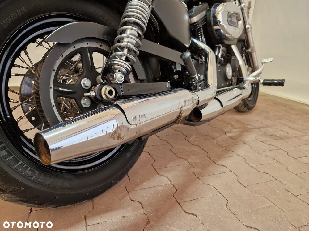 Harley-Davidson Sportster Custom 1200C - 24