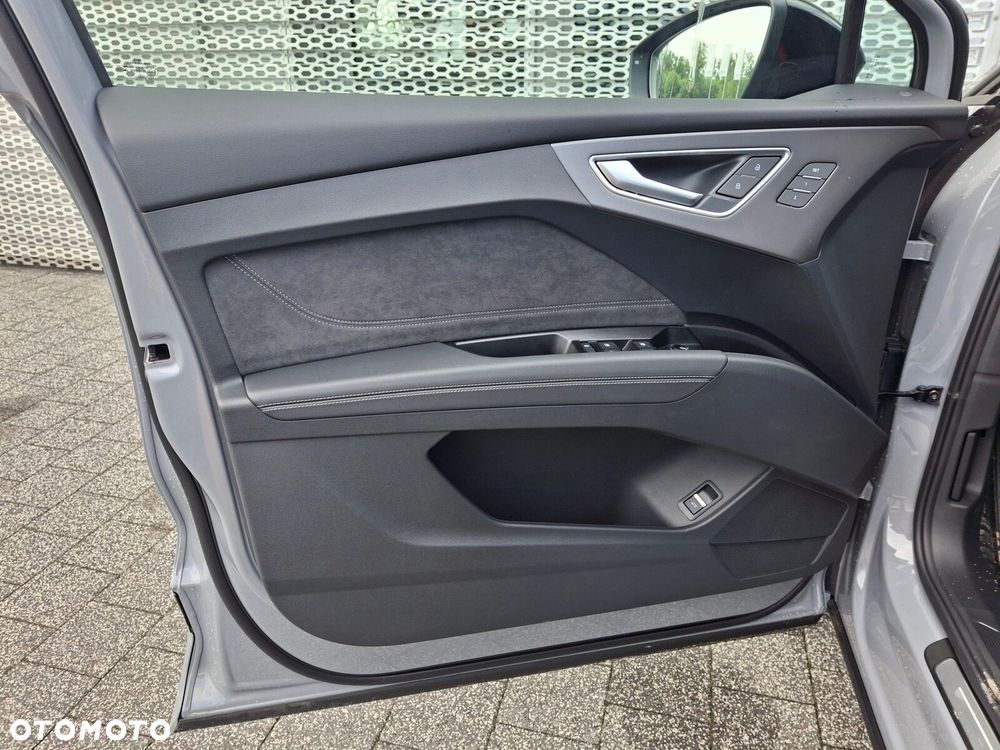 Audi Q4 Sportback e-tron - 9