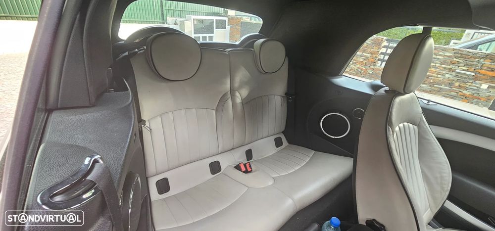 MINI Cabrio Cooper S - 11