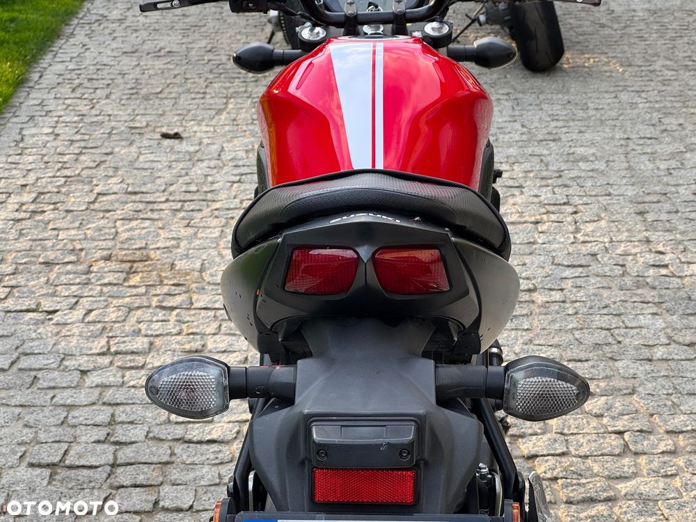 Suzuki SV - 19