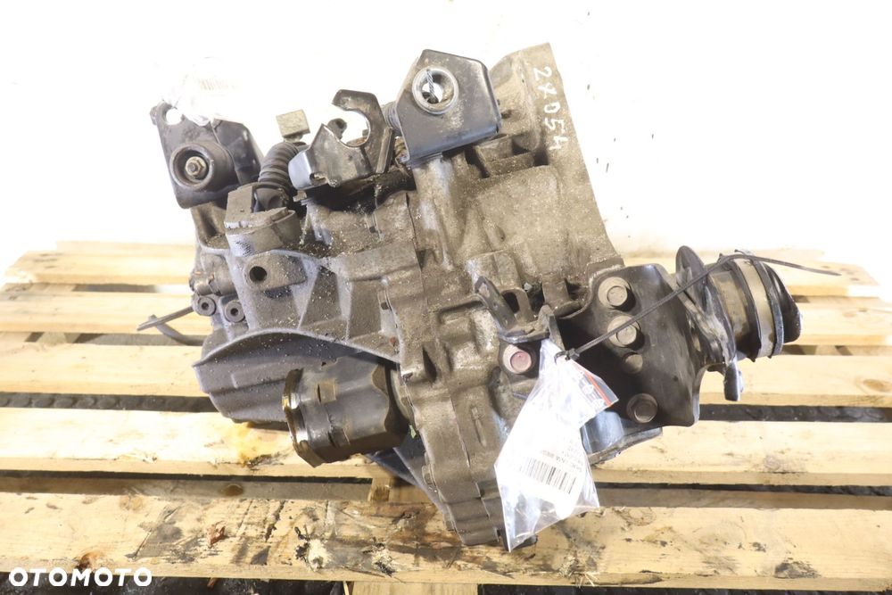 SKRZYNIA BIEGÓW 6 BIEGOWA TOYOTA AURIS II LIFT 1.6 - 4