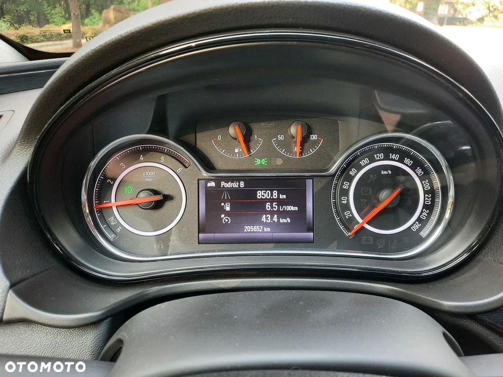 Opel Insignia 2.0 CDTI Executive S&S - 25
