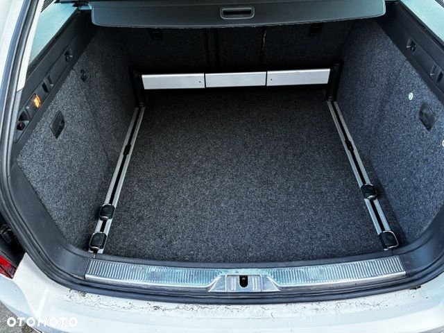 Skoda Superb 2.0 TDI DSG L&K - 10