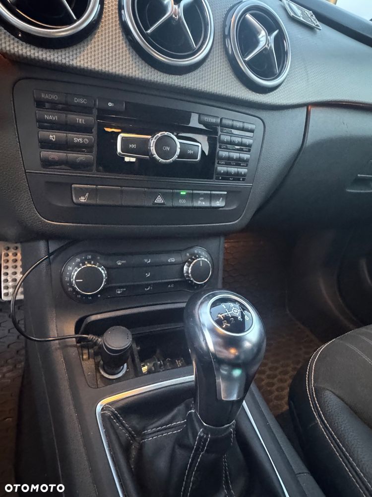 Mercedes-Benz Klasa B 180 (BlueEFFICIENCY) - 26